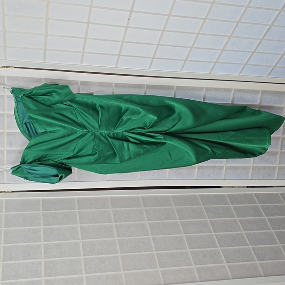 #56.Miss Circle Emerald Green Drape Dress NWT - Picture 5 of 6